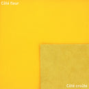 Peau de cuir de vachette jaune primaire, cuir lisse de haute qualité, pour projets de maroquinerie ou couture.