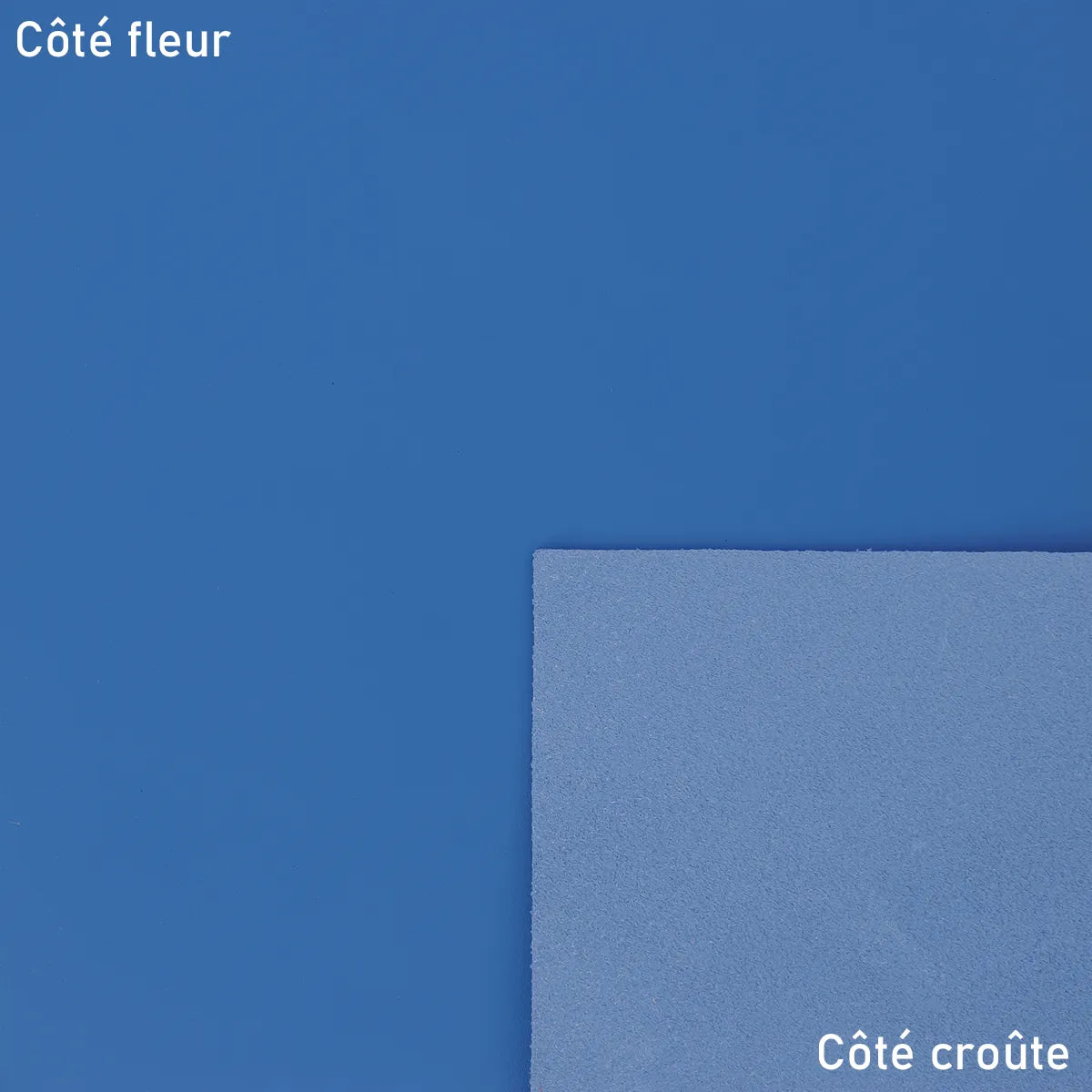 Peau de cuir de vachette bleu roi, cuir lisse de haute qualité, utilisé pour la maroquinerie ou la confection.