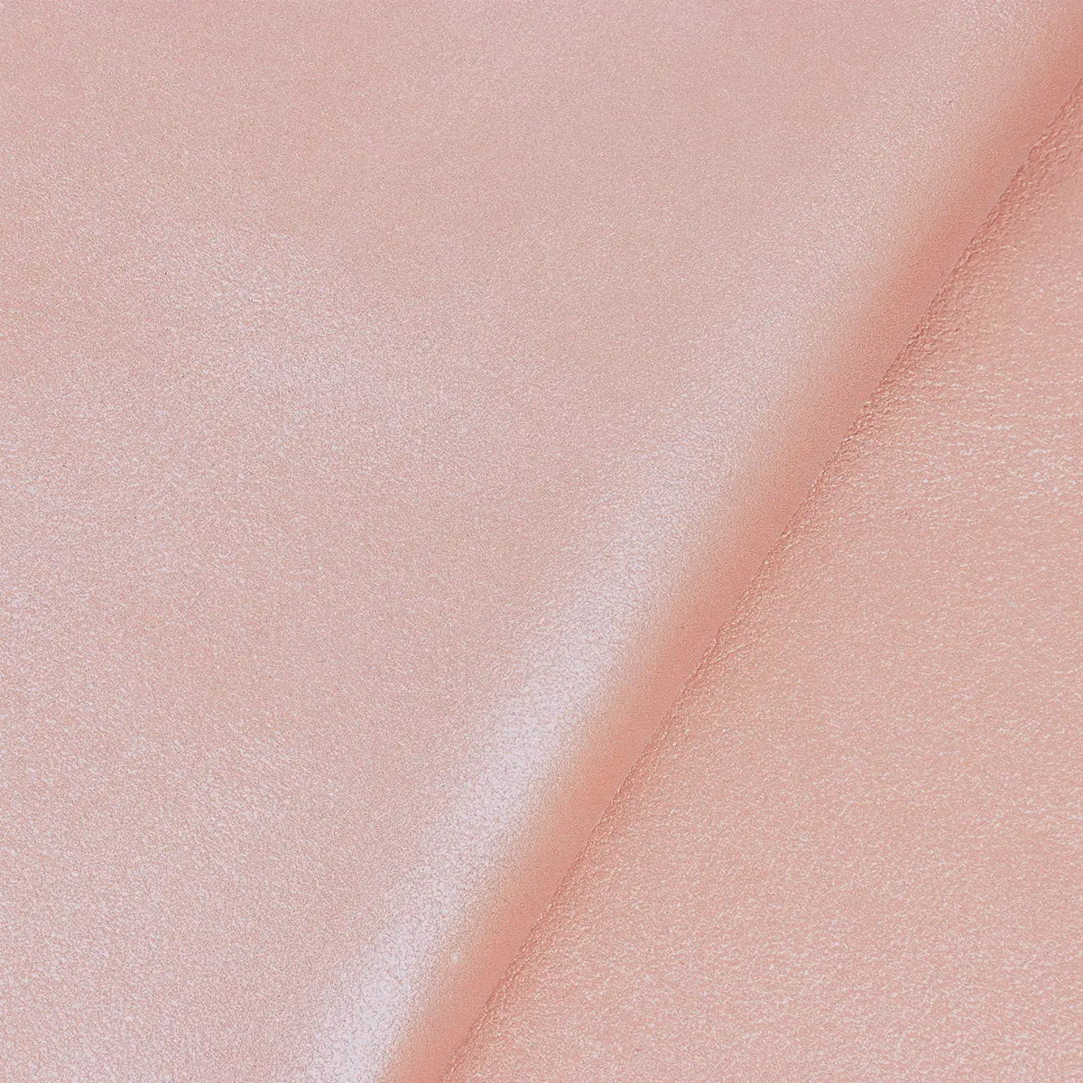 Cuir velours rose brillant idéal pour réaliser : bourse, pochette bandoulière, accessoire…