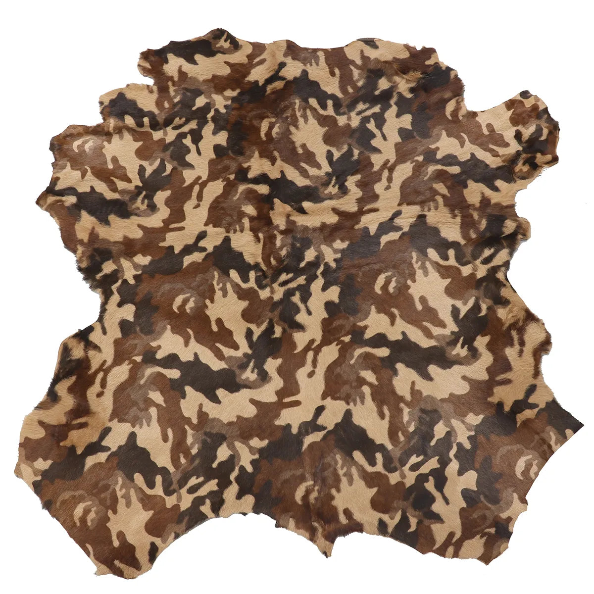 Peau entière de cuir de veau à poils couleur beige motif camouflage. Cuir à poils idéal pour la fabrication d'articles de mode