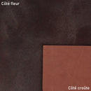 Peau de cuir à poil bordeaux foncé. Cuir cavallino à poil court, idéal pour la fabrication de pochette, chaussure, accessoire et décoration