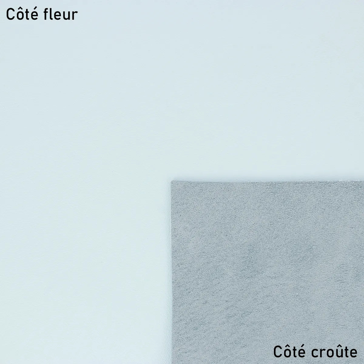Cuir lisse bleu clair. Cuir idéal pour la fabrication de sac, pochette, accessoire...