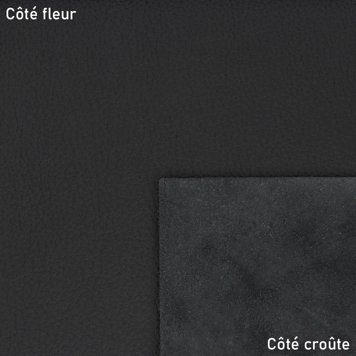 Cuir de vachette noir, aspect mat et légèrement grainé. Cuir idéal pour réaliser des sacs, pochettes...