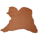 Peau entière en cuir de cerf couleur marron clair. Cuir très souple et fin