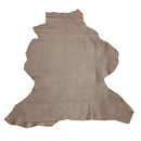 Peau entière en cuir de cerf couleur canon de fusil métallisé.