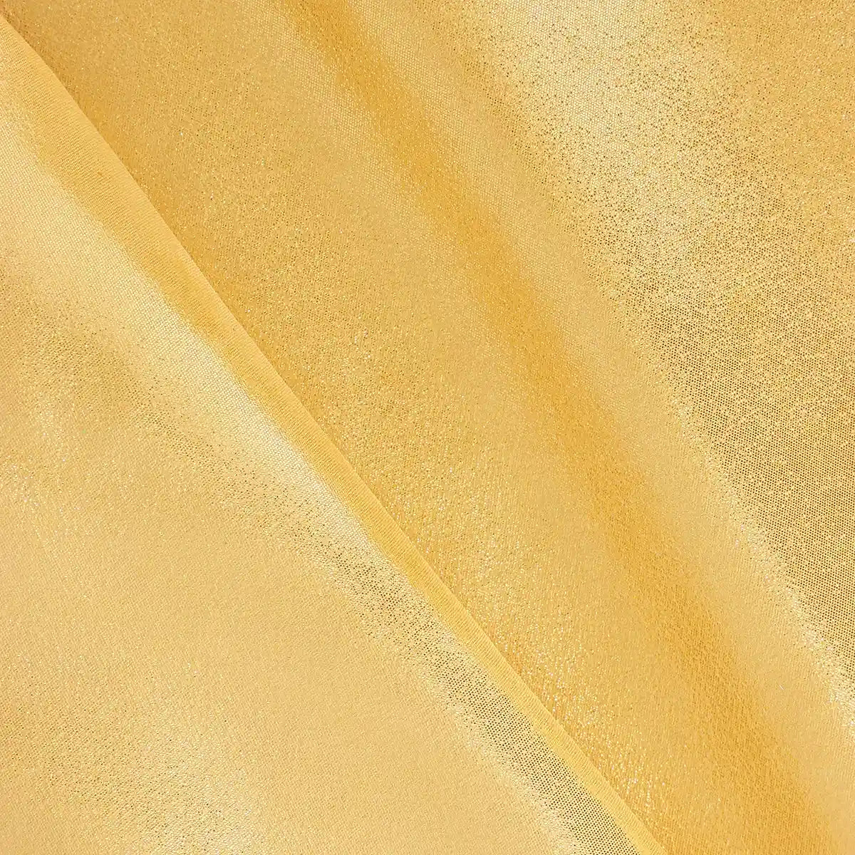 Zoom sur un cuir de vachette métallisé couleur doré, pigments jaunes brillants et lumineux