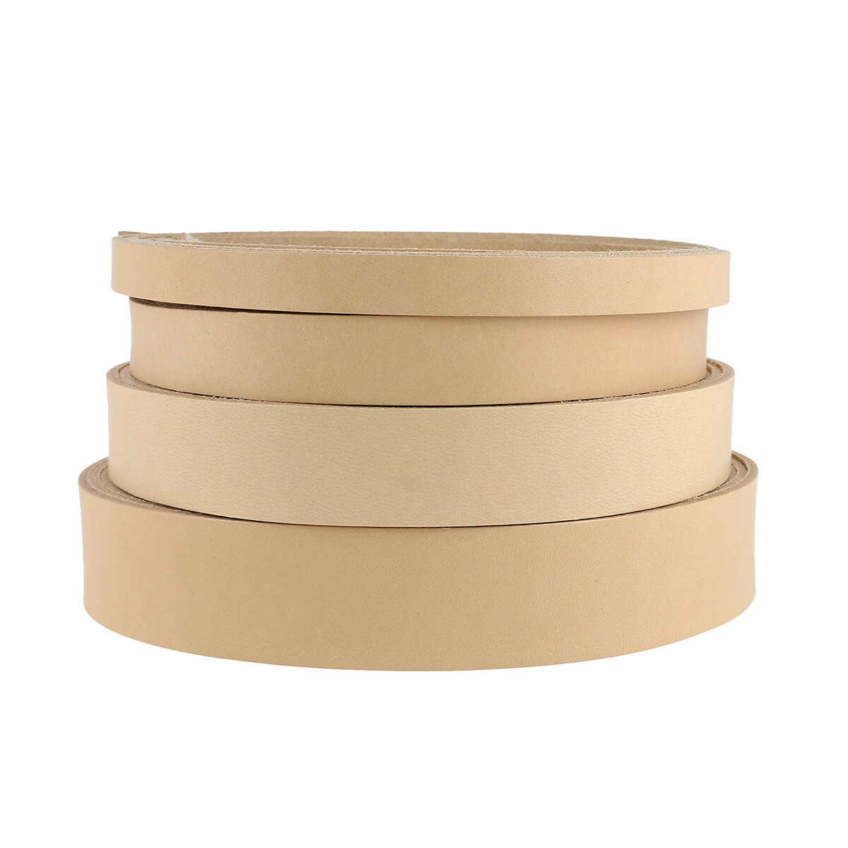 Lanière en cuir de collet tannage végétal naturel, 2,5 mm d'épaisseur, fabriquée par Deco Cuir, visible en gros plan.
