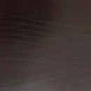 Morceau de cuir de collet tannage végétal sauvage marron foncé, texture naturelle pour artisans et projets de maroquinerie.