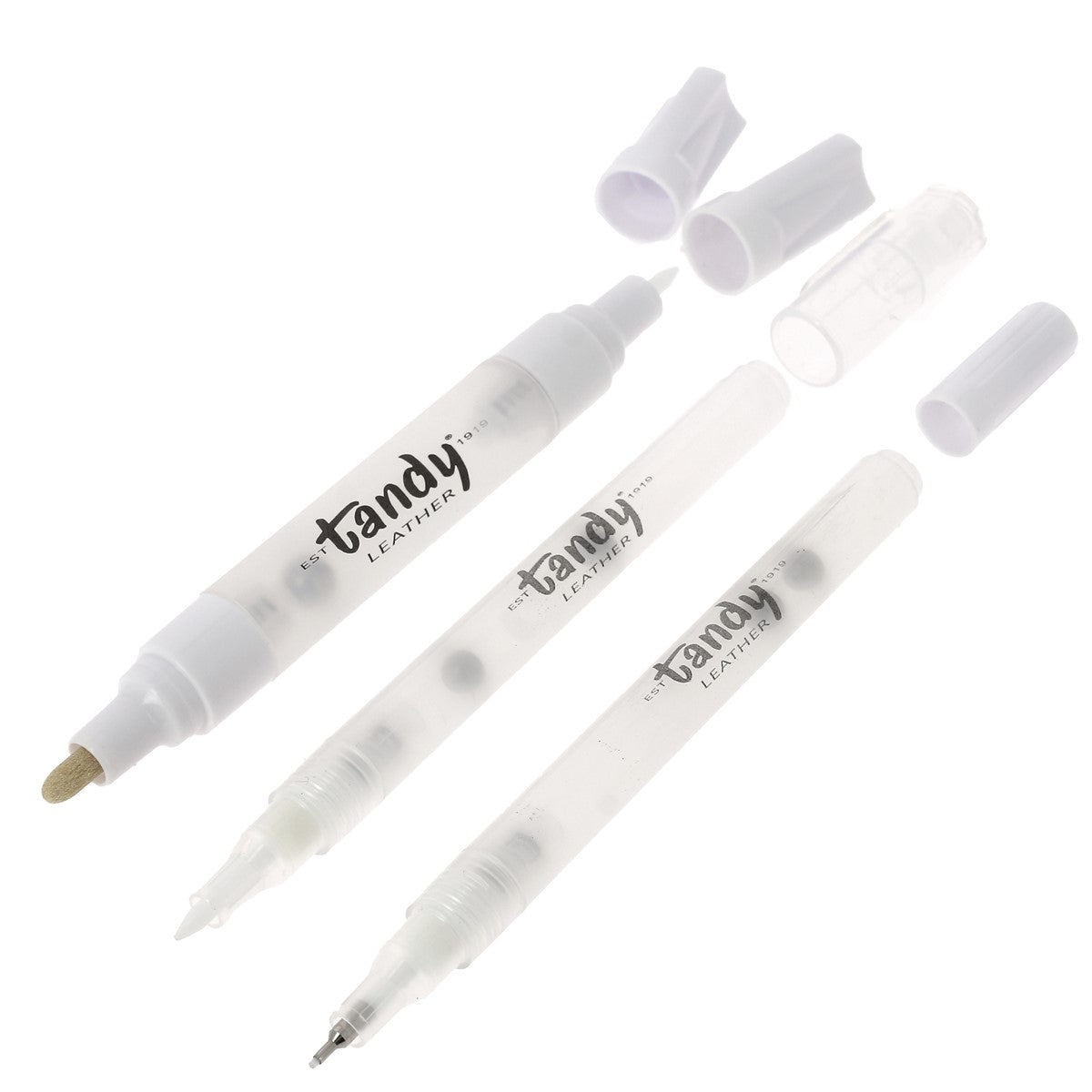 Trois stylos à teinture rechargeables Tandy Leather pour teintures et peintures, avec corps en plastique et capuchons colorés.