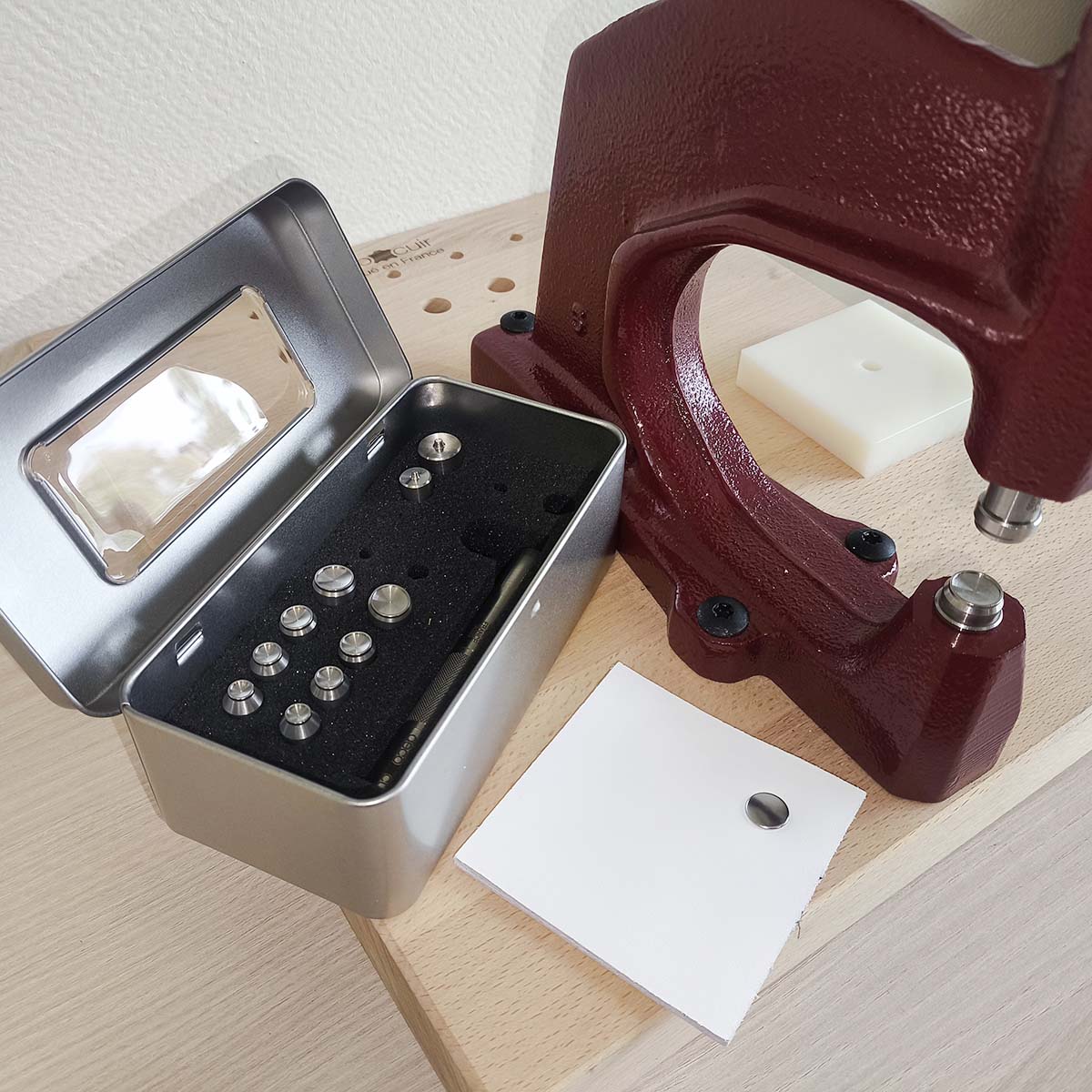 Kit d'outils Deco Cuir pour poser des rivets en inox, 16 pièces, outils de presse pour fixation de cuir et métal.