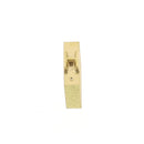 Lettre majuscule en laiton Arial de 4mm, outil de décoration en cuir, illustration de la lettre sur un fond clair.