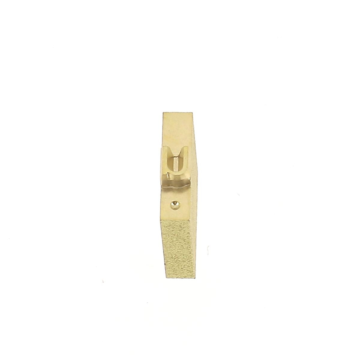 Lettre minuscule en laiton Arial 4mm, outil de décoration en laiton de la marque Deco Cuir, visible sur l'image.