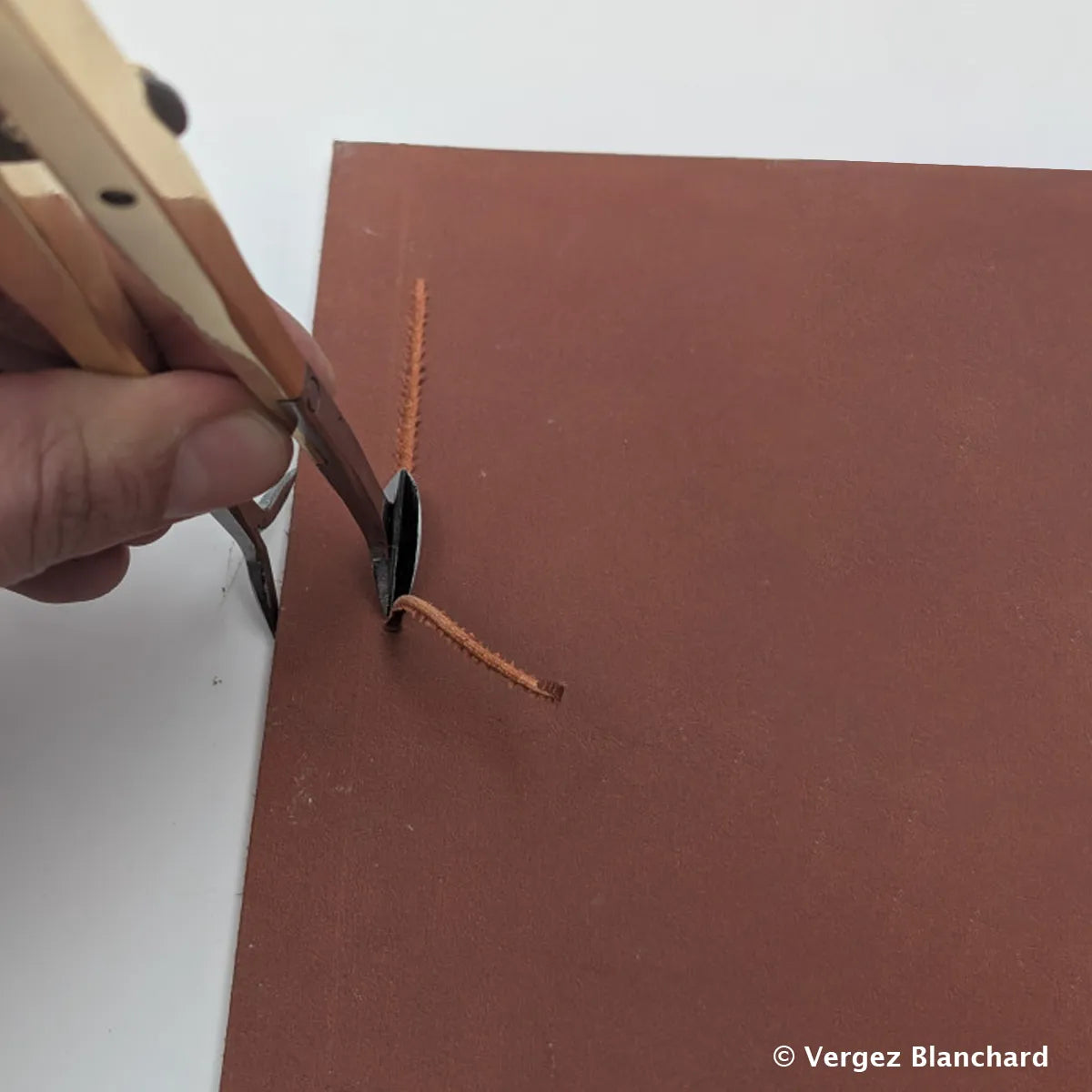 Compas à rainette Vergez Blanchard avec deux pointes, outil de dessin pour précision, en acier robuste et finition métallique.