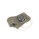 Paumelle en cuir pour couture main droite, marque Vergez Blanchard, outil de mercerie, visible avec finition en cuir.