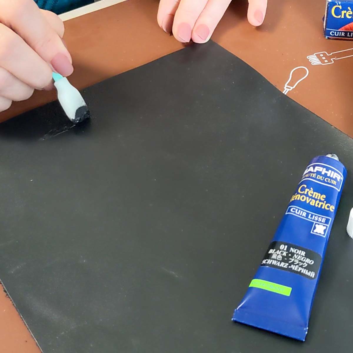 Lot de pinceaux applicateurs de teinture pour cuir, parfaits pour teintures et peintures, en crème rénovatrice Saphir.