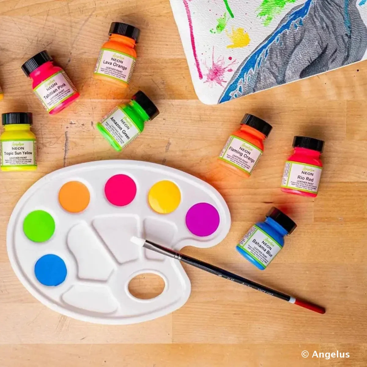 Peintures pour cuir Angelus NEON pour personnaliser baskets, sneakers, vestes, portemonnaies, sacs...