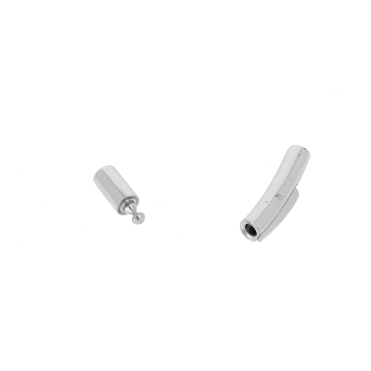 Fermoir bijou à clipser en inox avec lacet rond, création de bijoux, image montrant le fermoir métallique.