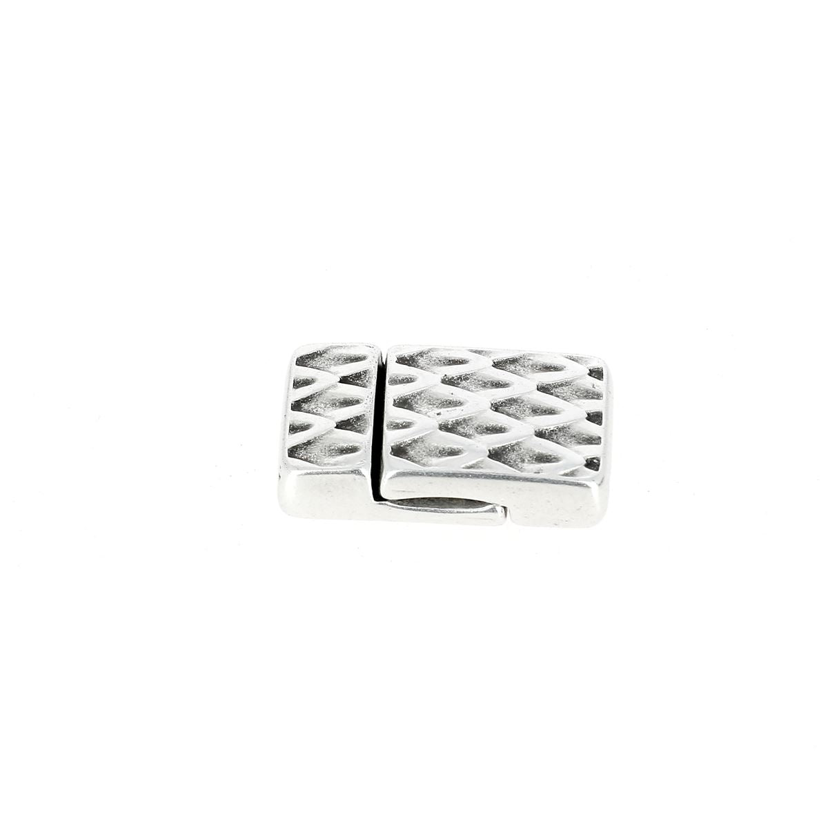 Fermoir bijou aimanté PEAU DE SERPENT avec lacet plat 10mm, création de bijoux élégant et pratique en métal.