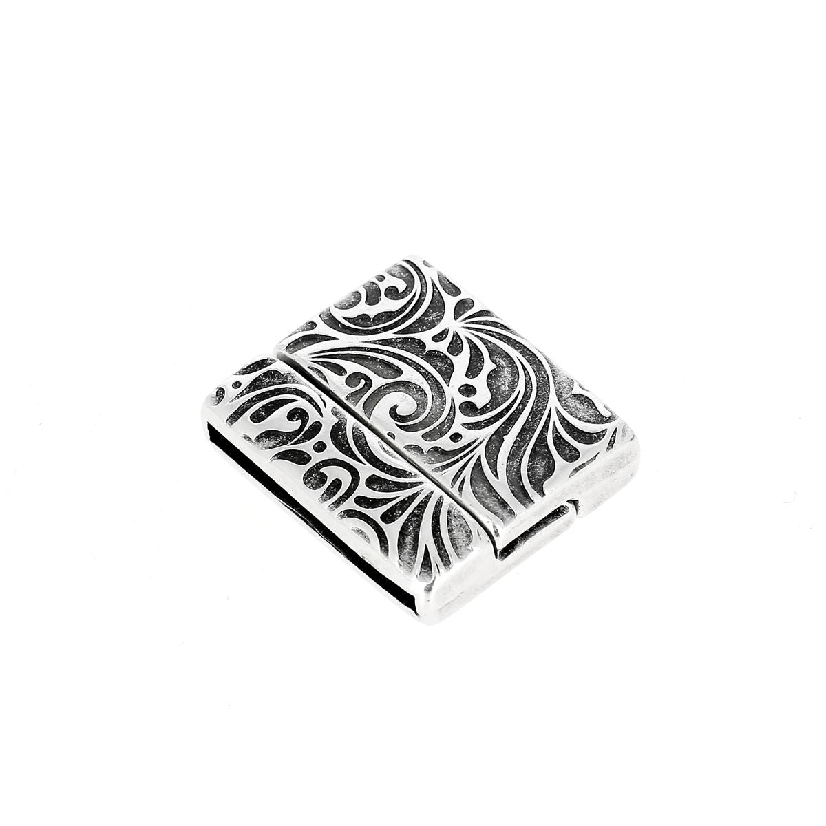 Fermoir bijou aimanté floral en argent vieilli, lacet plat 20mm, création bijoux élégante et pratique.