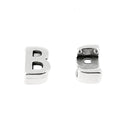 Coulissant à griffe Lettre en argent vieilli avec lacet de 5 mm, création de bijoux élégante et fine.