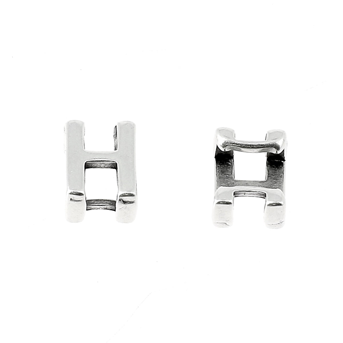 Coulissant à griffe Lettre en argent vieilli, création bijoux avec lacet 5 mm, finition élégante et design raffiné.