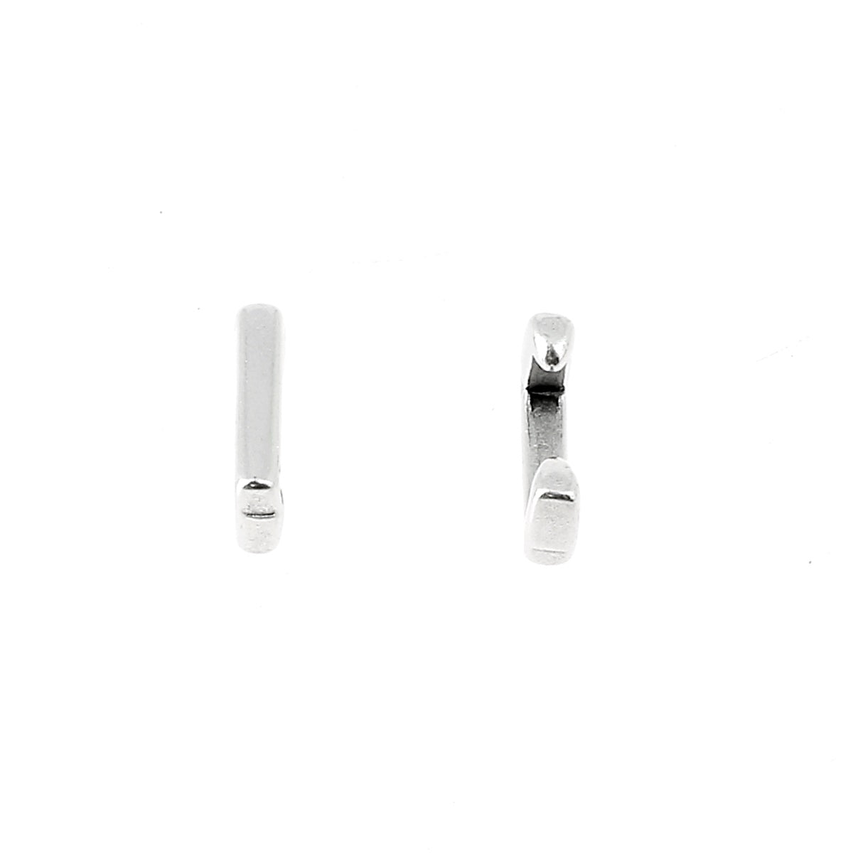 Coulissant à griffe Lettre en argent vieilli avec lacet 5 mm, création de bijoux, finition élégante.