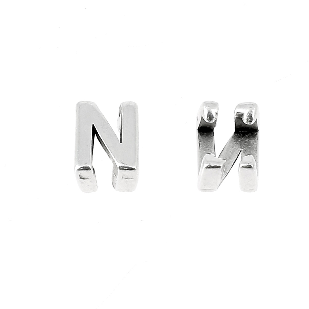 Coulissant à griffe Lettre en argent vieilli, création bijoux avec lacet 5 mm, finition élégante et détaillée
