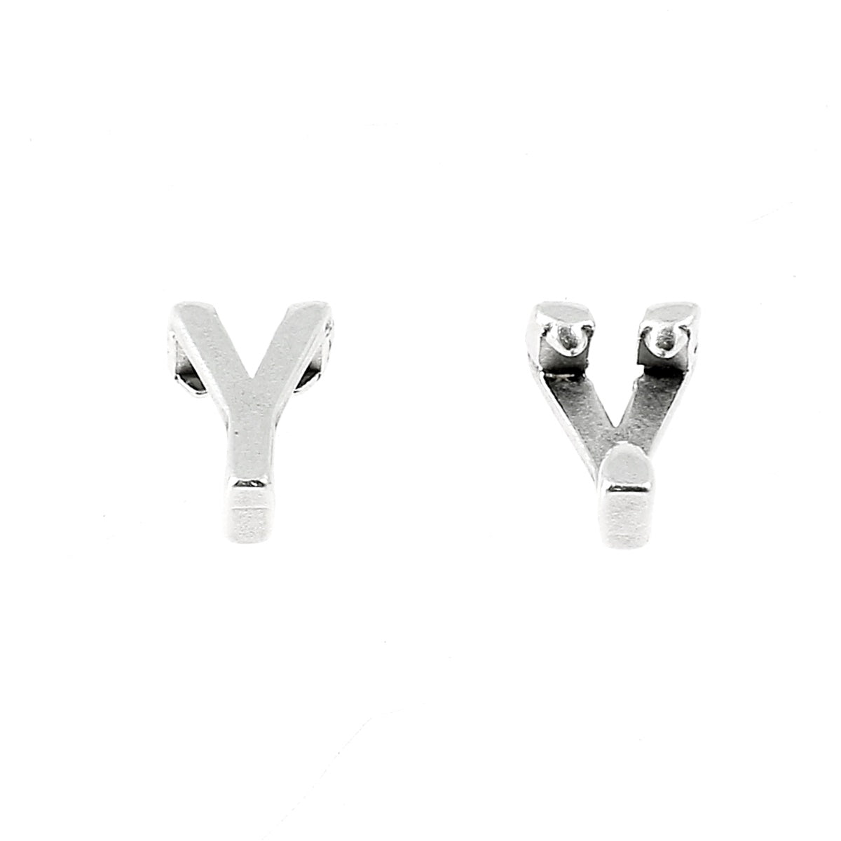 Coulissant à griffe Lettre en argent vieilli avec lacet 5 mm, création bijoux élégante et sophistiquée.