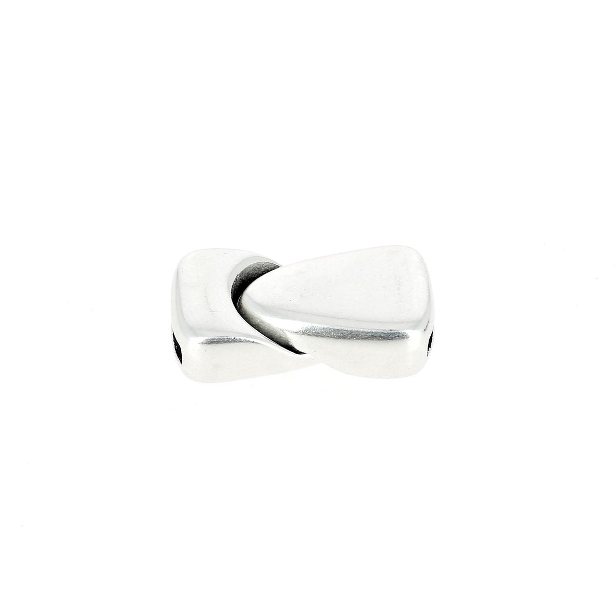 Fermoir bijou aimanté en forme de triangle pour lacet plat 10mm, création de bijoux, coloris neutre, finition élégante.
