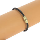 Fermoir bijou aimanté cylindrique en laiton vieilli avec lacet rond 3mm, création bijoux élégante et résistante.