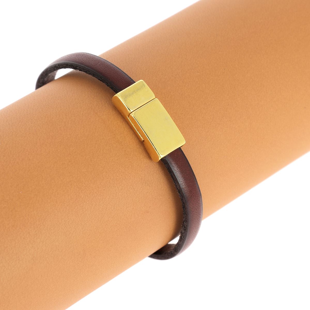 Fermoir bijou aimanté pour lacet plat 6mm, création de bijoux, finition or 24K, image montrant le fermoir en détail
