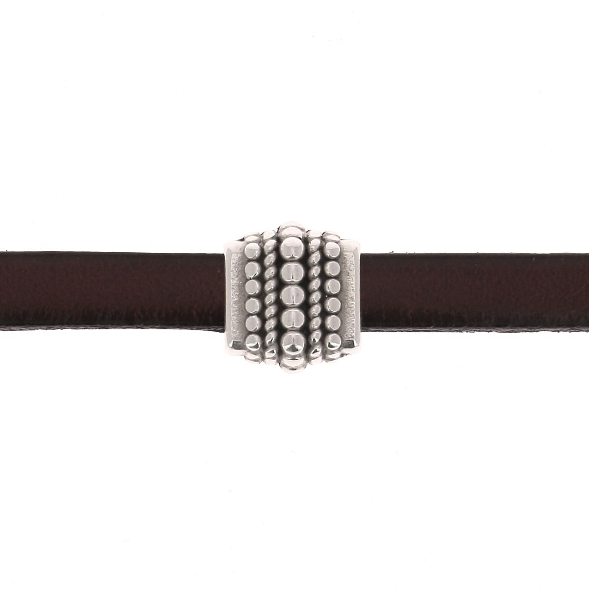 Passant coulissant en cuir argent vieilli pour bracelet, création de bijoux ETHNIQUE, lanière de 5 mm, design élégant et artisanal.
