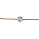 Perle passant ronde avec spirales décoratives pour lacet rond Ø 1,5mm - ARGENT VIEILLI