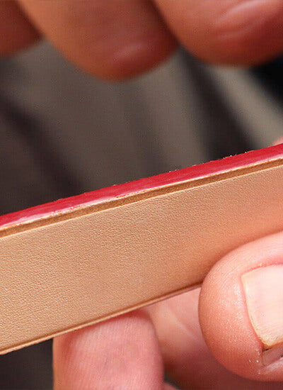travailler les tranches du cuir