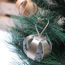 Boule de Noël en cuir bleue pour kit DIY à assembler, création artisanale de Deco Cuir.