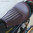 Peau de cuir de vachette ameublement CLUB en chocolat, cuir Sellerie automobile, texture lisse et souple.