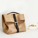 Sac à lunch en cuir Patron Deco Cuir, modèle à coudre à la machine, avec détails en cuir élégants et finition soignée.