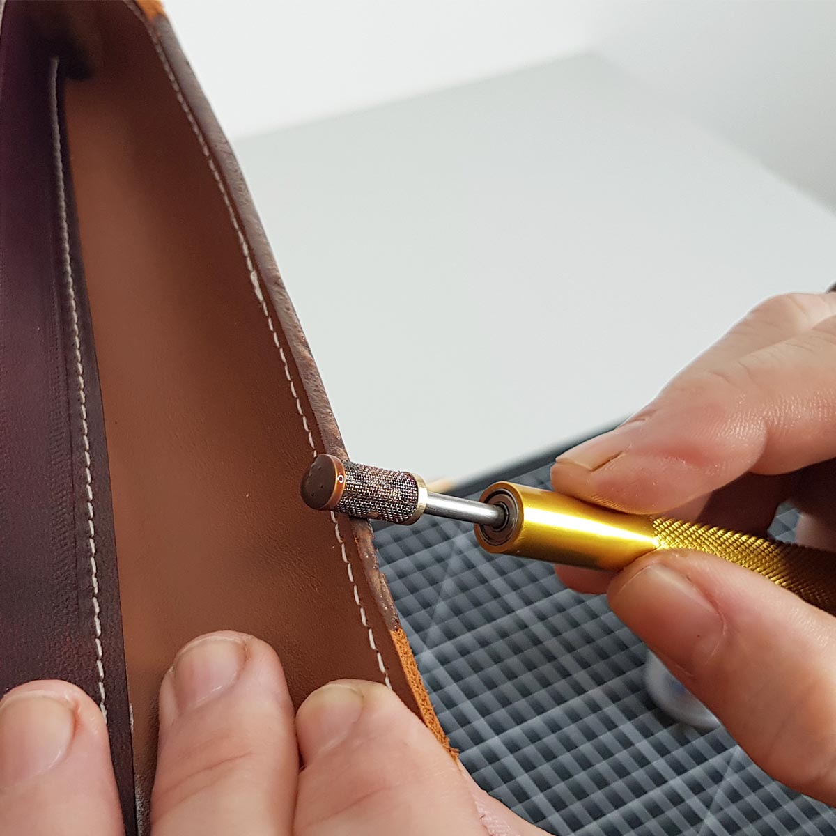 Remplacement de la grille pour stylo de pose de teinture de tranche Deco Cuir, outil de teintures et peintures.