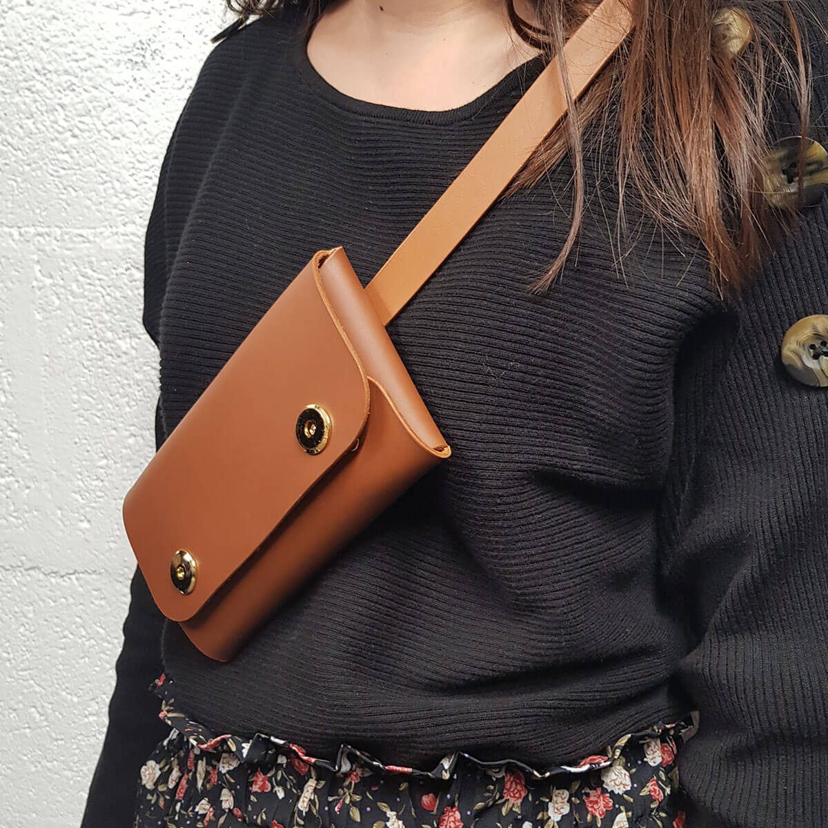 0-pochette-banane-marron-porte.jpg