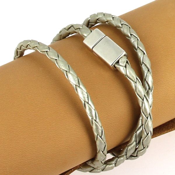Lacet en cuir pigmenté rond tressé de 50 cm en argent, fabriqué par Deco Cuir, pour chaussures élégantes et durables.