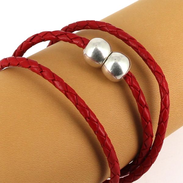 Lacet en cuir rouge tressé rond de 50 cm avec une largeur de 3 mm, fabriqué par Deco Cuir.