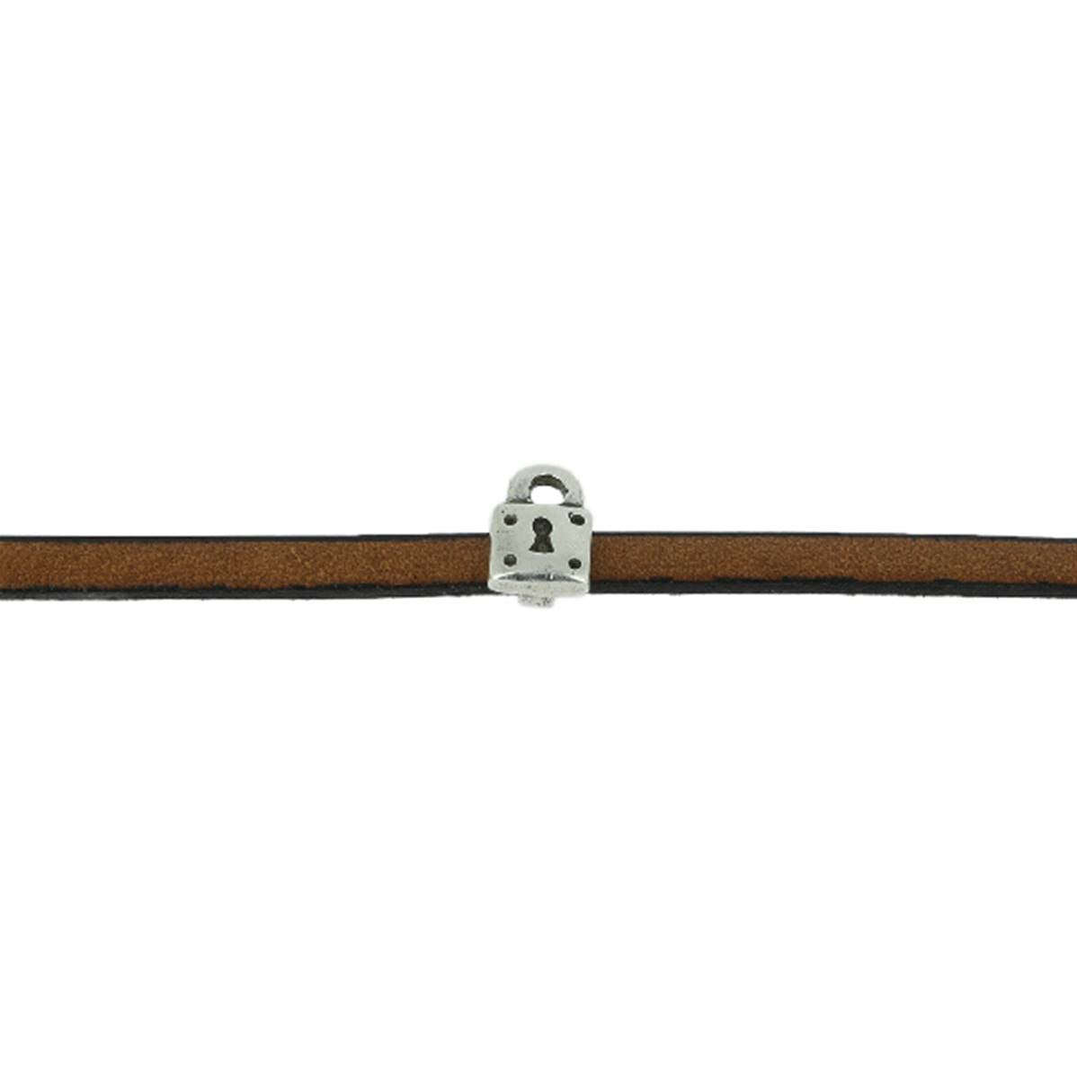 Coulissant CADENAS en argent vieilli, lanière de 5 mm, création de bijoux, visible en détail.