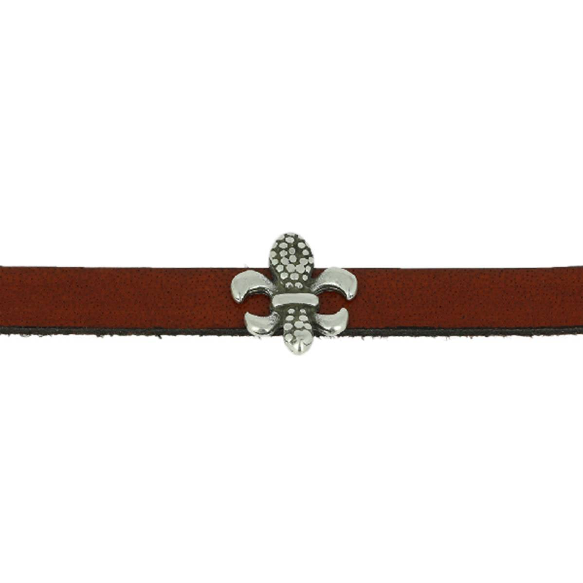 Coulissant FLEUR DE LYS en argent vieilli, lanière de 10 mm, création de bijoux, détail élégant et artisanal.