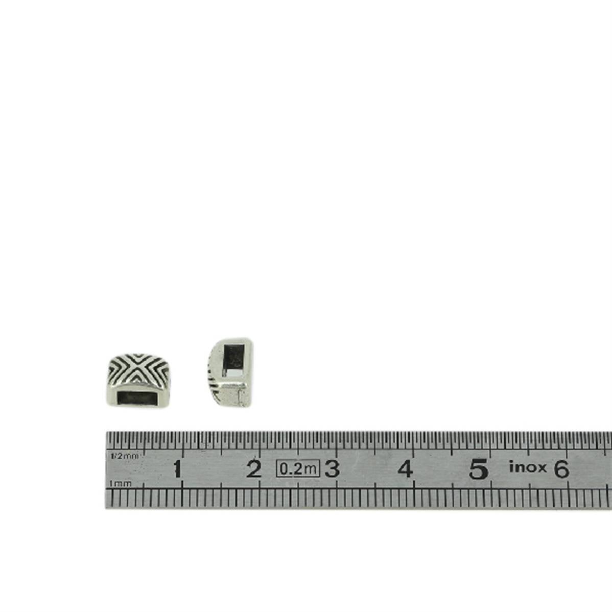 Coulissant ETHNIQUE X en argent vieilli, lanière de 5 mm, création de bijoux élégante et artisanale.