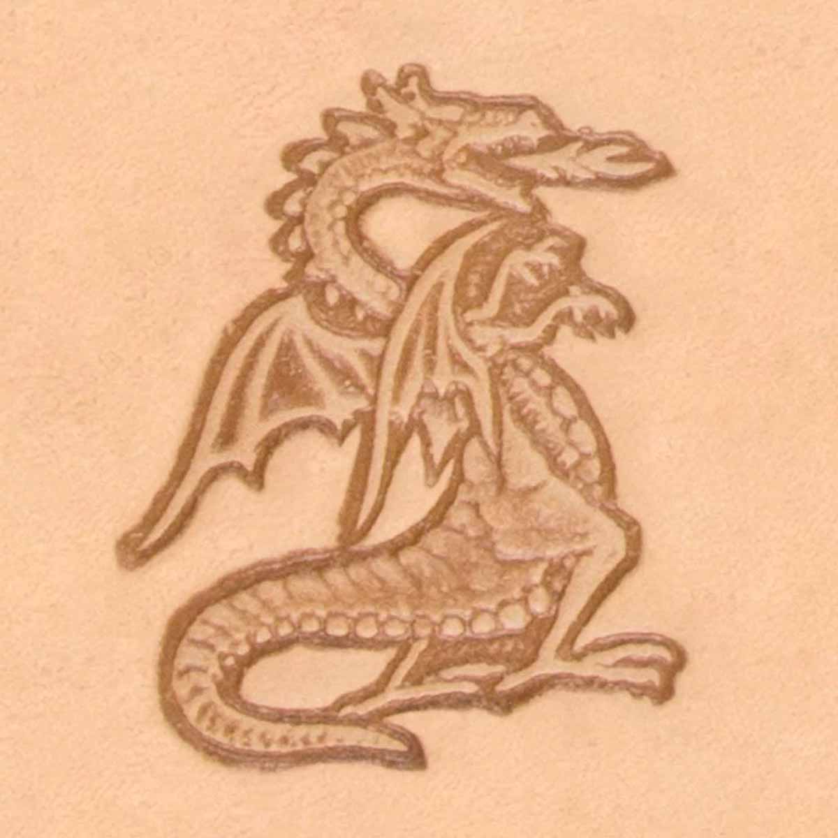 Matoir 3D Tandy Leather en forme de dragon pour outils de cuir, visible avec détails en relief et poignée en bois.