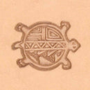 Outil Matoir 3D Tandy Leather pour créer une tortue ethnique en relief sur cuir, design détaillé et artisanal.