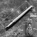 Matoir sur manche OKA avec fond grain fin de 2mm, outil en bois pour finition de surfaces, visible avec manche en bois.