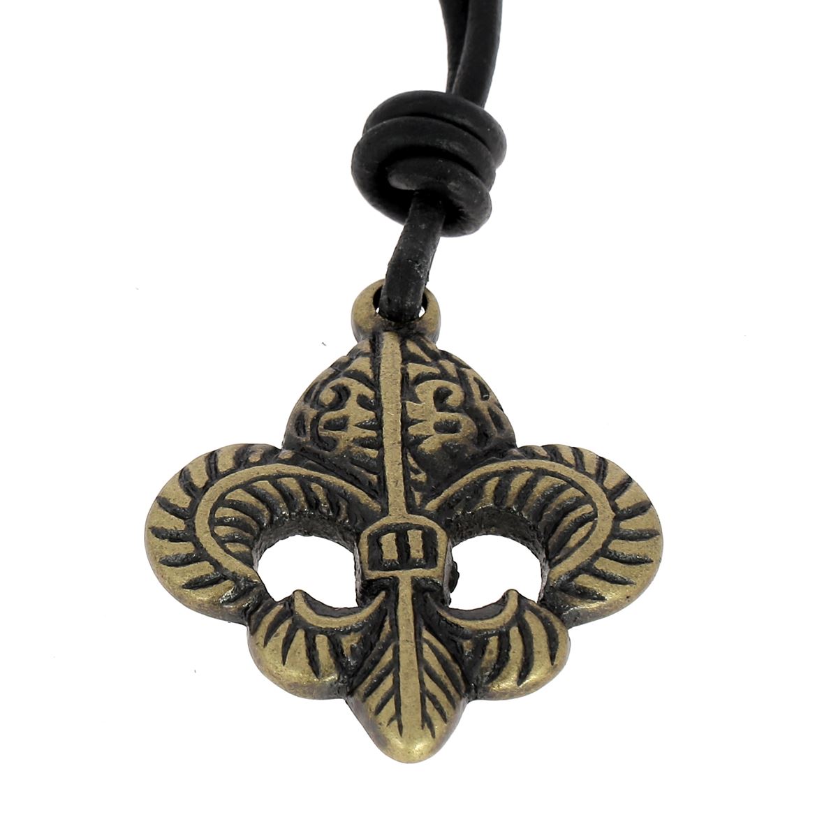 Pendentif Fleur de Lys antique en accessoires, orné de détails finement travaillés, dimensions 43x36mm, style élégant et classique.