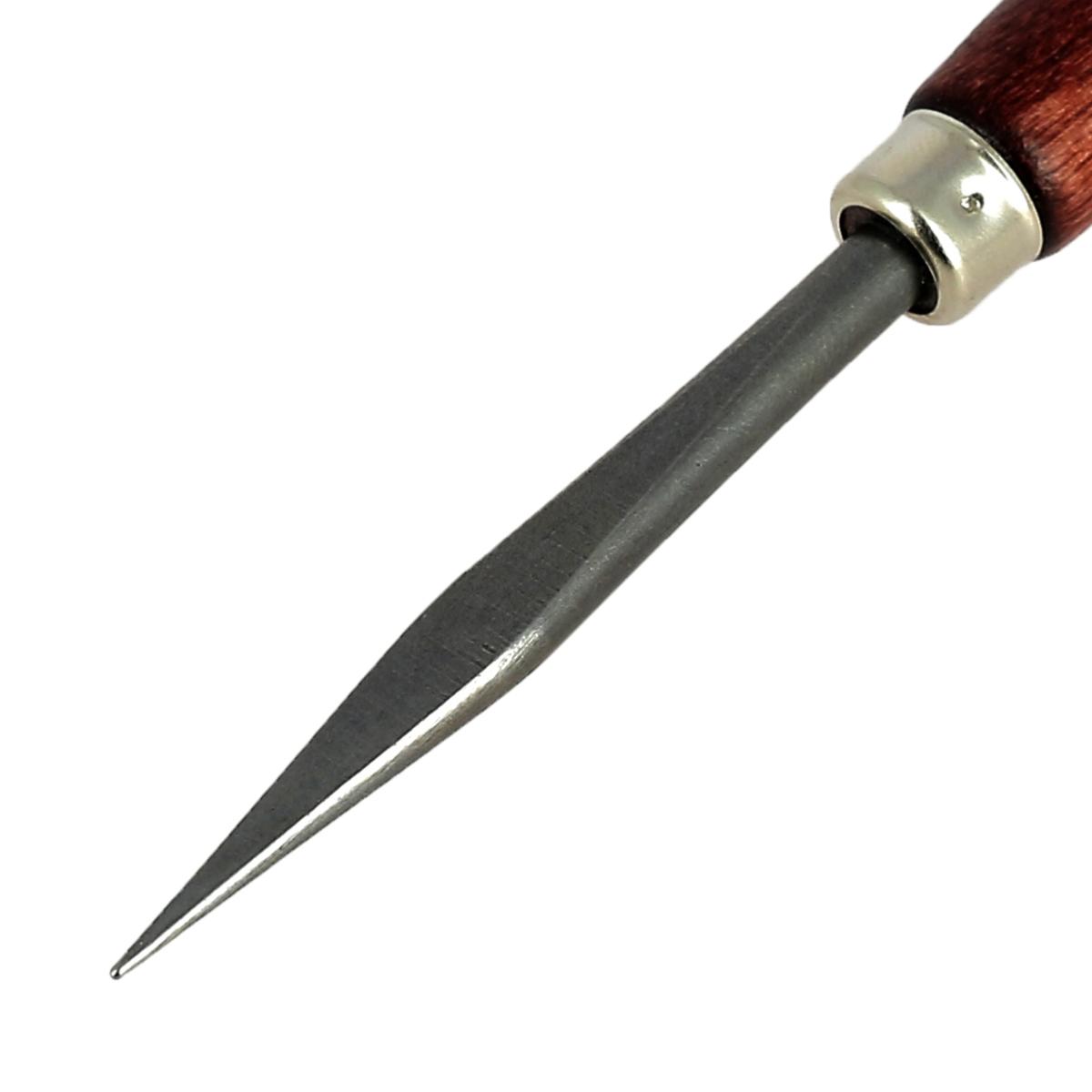 Alêne agrandisseur de trous pour laçage de cuir Osborne 477, outil précis pour perforer le cuir avec confort.