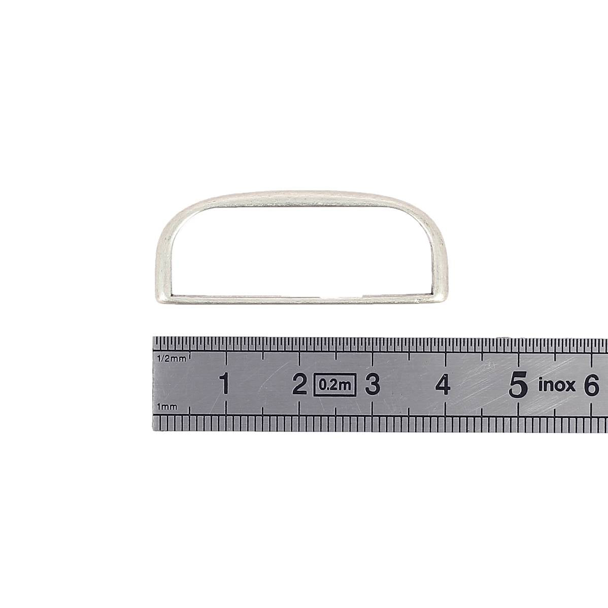 Passant de ceinture en zamac avec boucle en cuir, accessoire pour ceinture, design élégant et robuste.